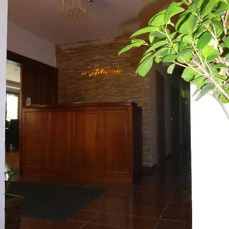 阿达玛放松旅馆 3* Dolná Tižina